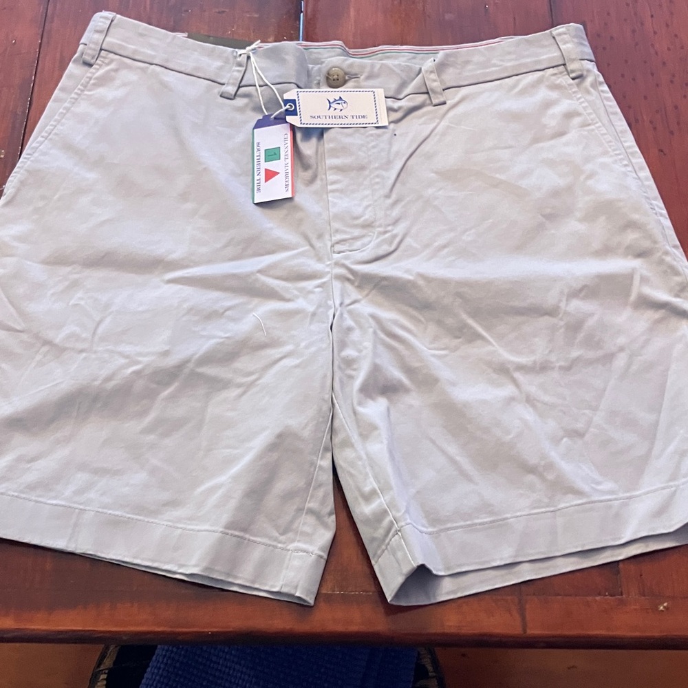 Southern Tide Men's Gray Flat Front Shorts